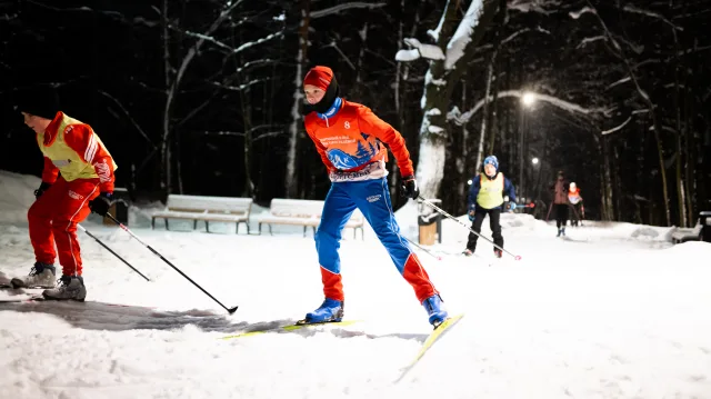 Тренировки по лыжным гонкам возобновились в обновлённом лесопарке «Чемпион» городского округа Люберцы