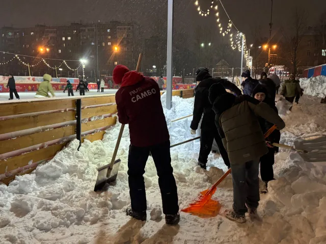 Более 60 человек приняли участие в спортивном субботнике в Дзержинском Люберец