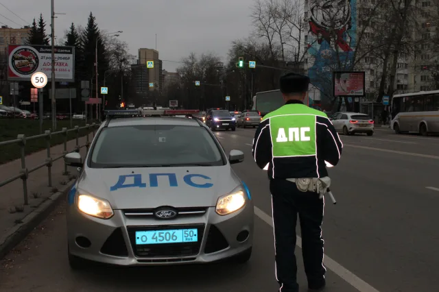 Инспекторы ГАИ Люберец напомнят водителям о соблюдении правил дорожного движения на перекрестках