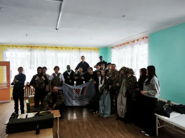 «Урок мужества и цифровой грамотности» провели для люберецких гимназистов ветераны СВО