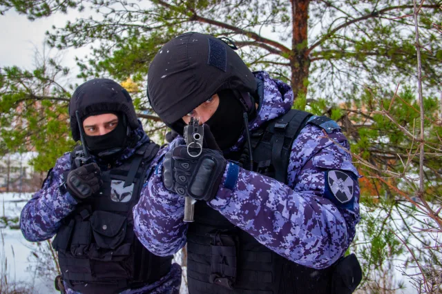 При содействии спецназа Росгвардии пресечены нарушения миграционного законодательства в Подмосковье