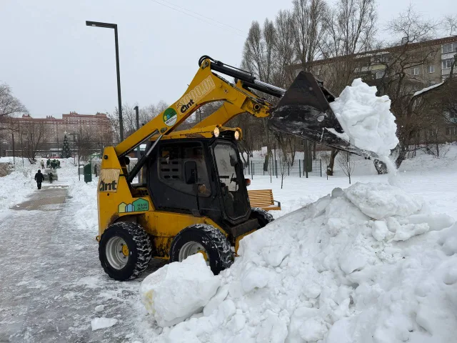 Порядка 70 единиц техники задействовано в городском округе Люберцы для уборки тротуаров и дорог от снега