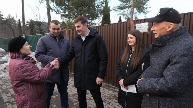 Уличное освещение на оживленном перекрестке модернизировали по просьбе жителей в поселке Малаховка